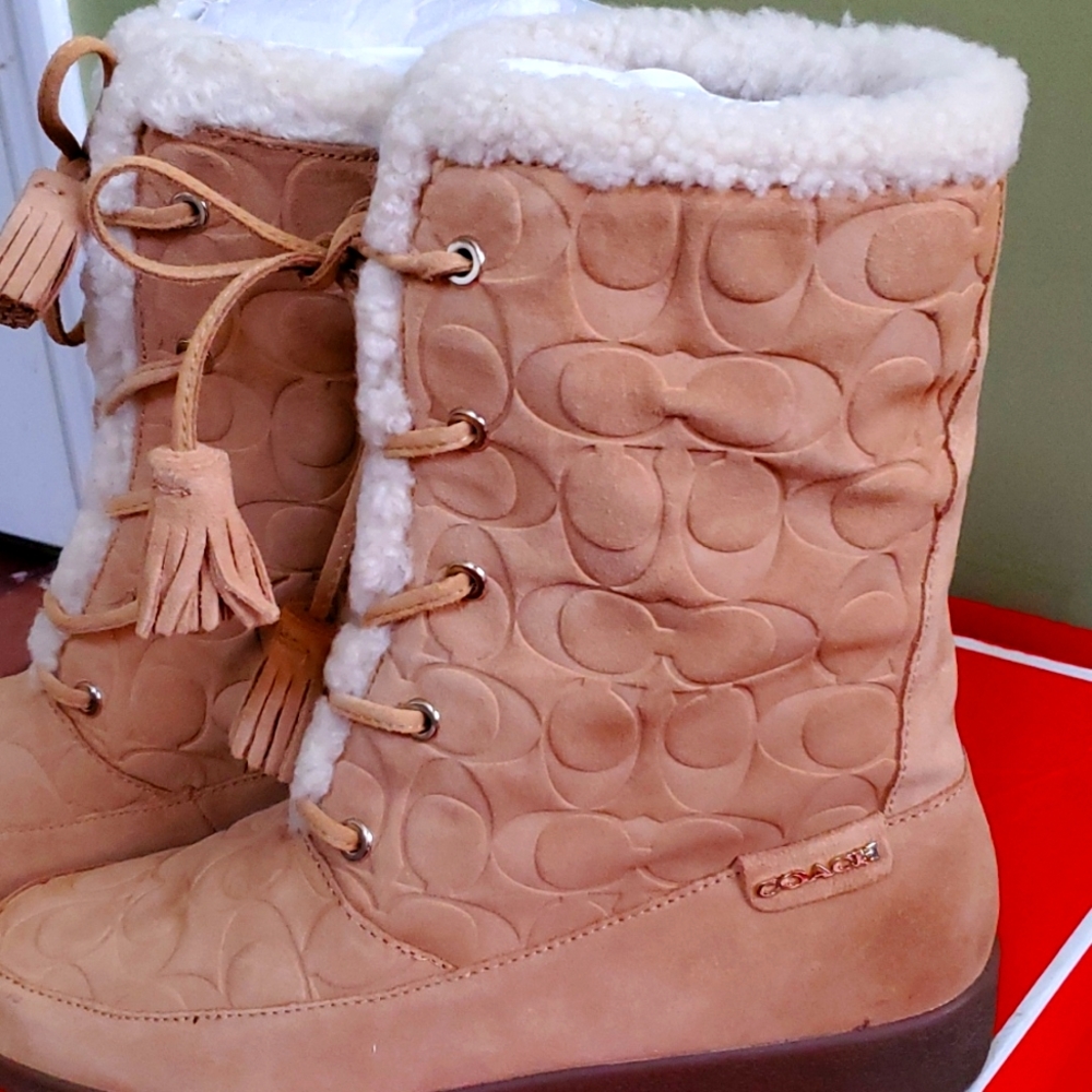 Tan coach lace up boots - Picture 4 of 6